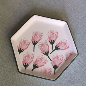 Opalhouse. Peony Hexagon Trinket Dish. Pink green white